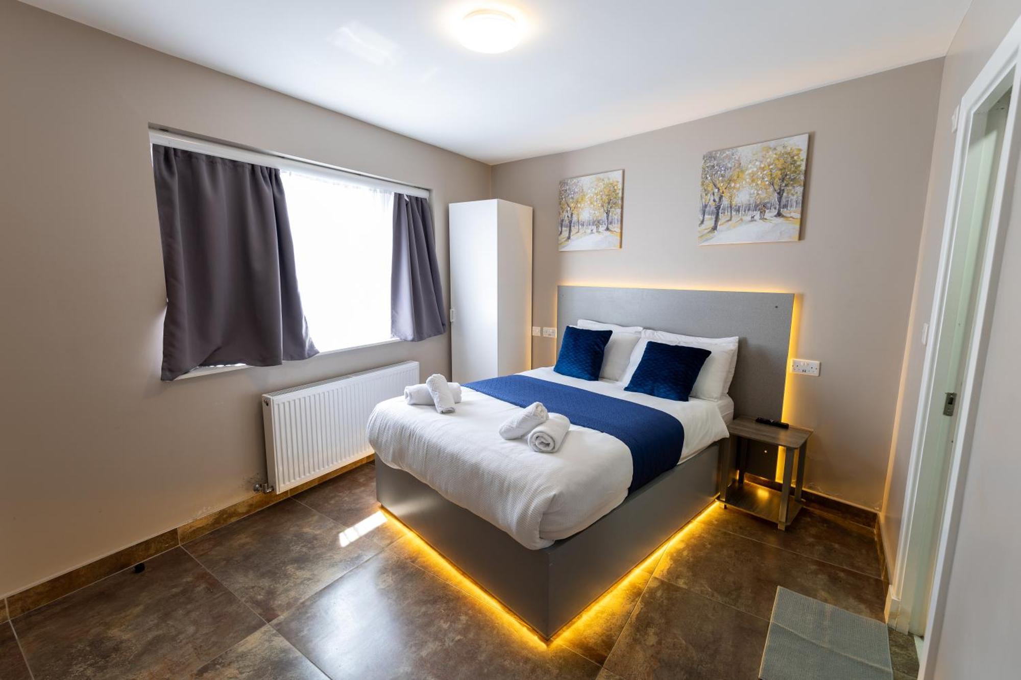 Paragraph Edmonton Palmers Green Exterior photo